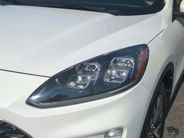 Used 2020 Ford Escape Titanium AWD/4WD image 9