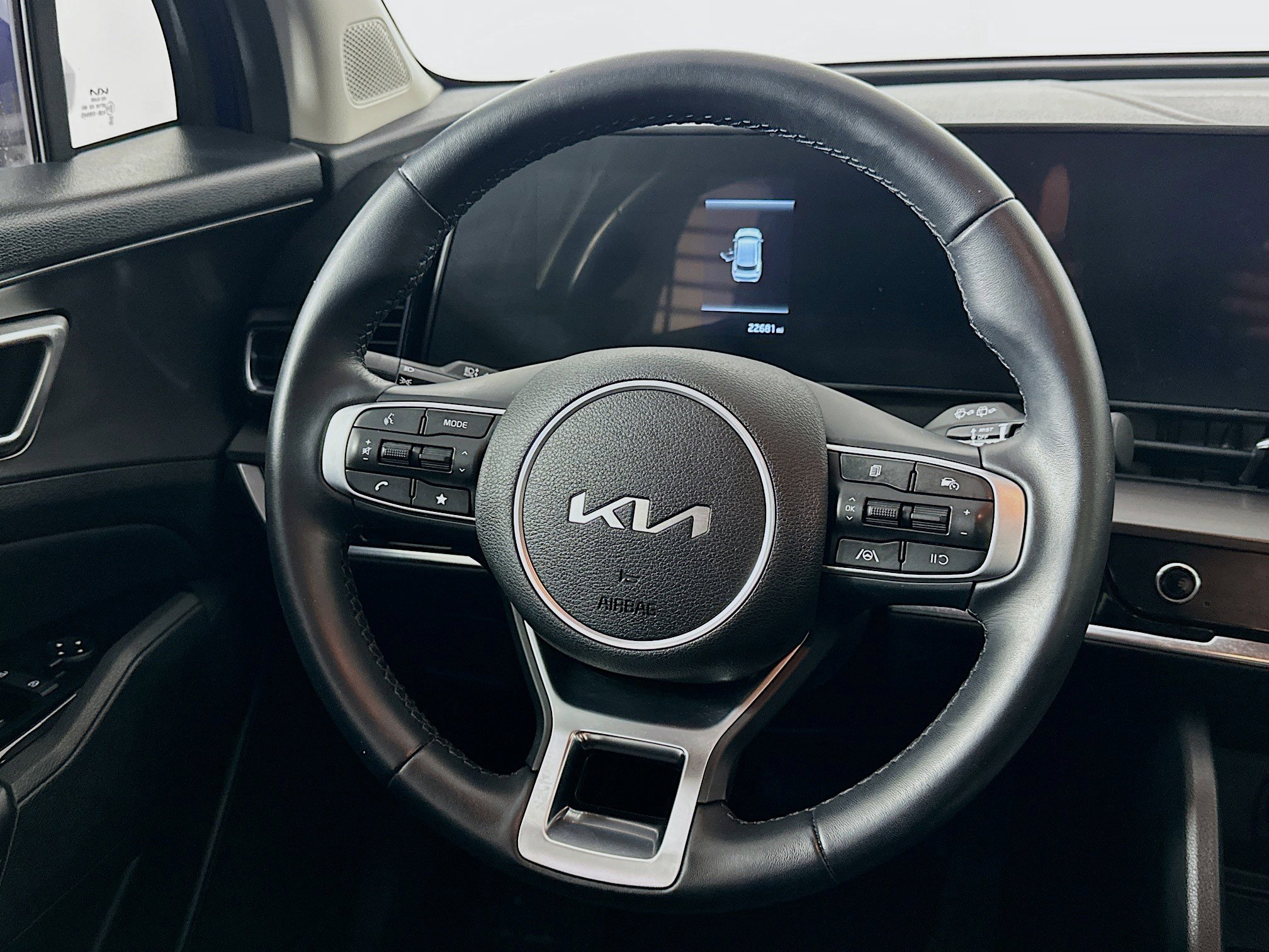 Used 2023 Kia Sportage EX image 18