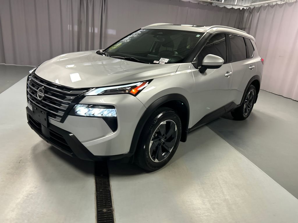 Used 2024 Nissan Rogue SV w/ SV Premium Package AWD/4WD image 3