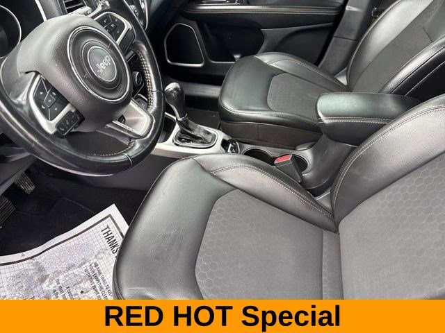 Used 2018 Jeep Compass Latitude FWD image 11
