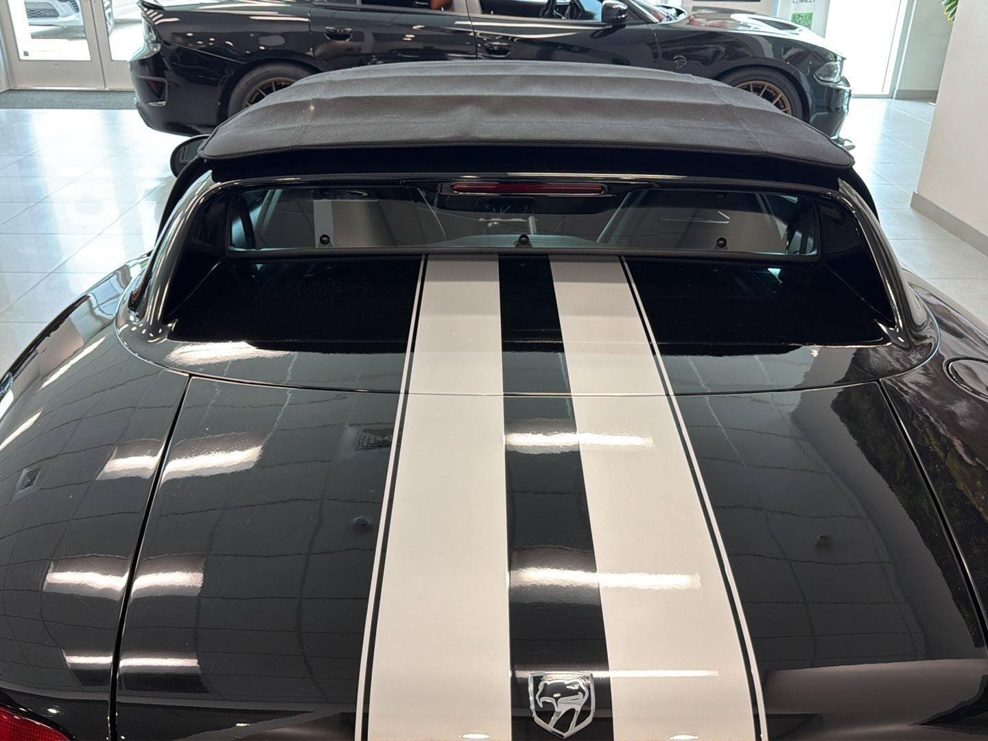 Used 1996 Dodge Viper RT/10 RWD image 4