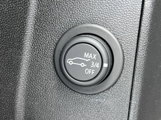 Used 2020 Chevrolet Equinox LT w/ Driver Convenience Package AWD/4WD image 16