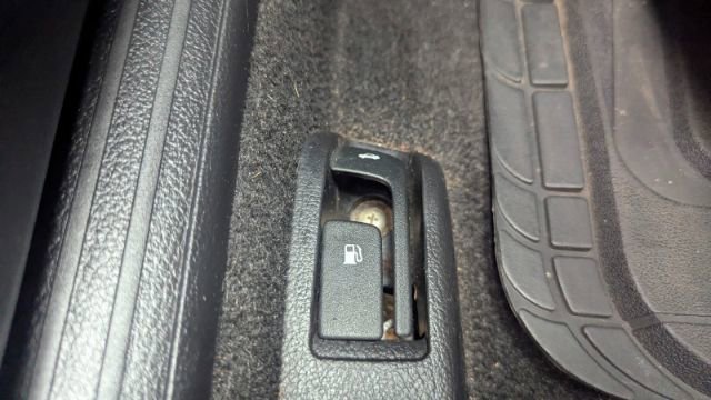 Used 2012 MAZDA MAZDA3 i Touring FWD image 31