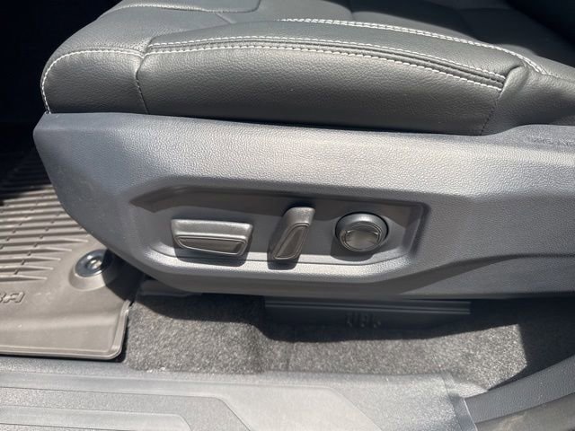 New 2026 Toyota Tundra Limited AWD/4WD image 12