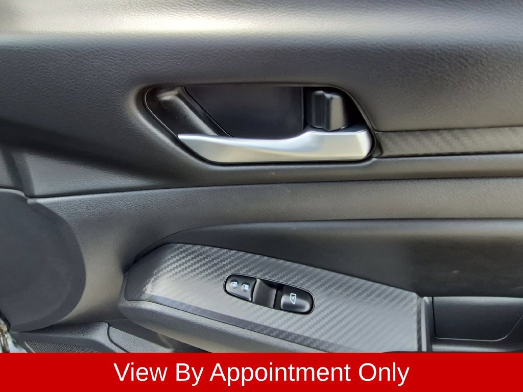 Used 2025 Nissan Altima 2.5 SV FWD image 30