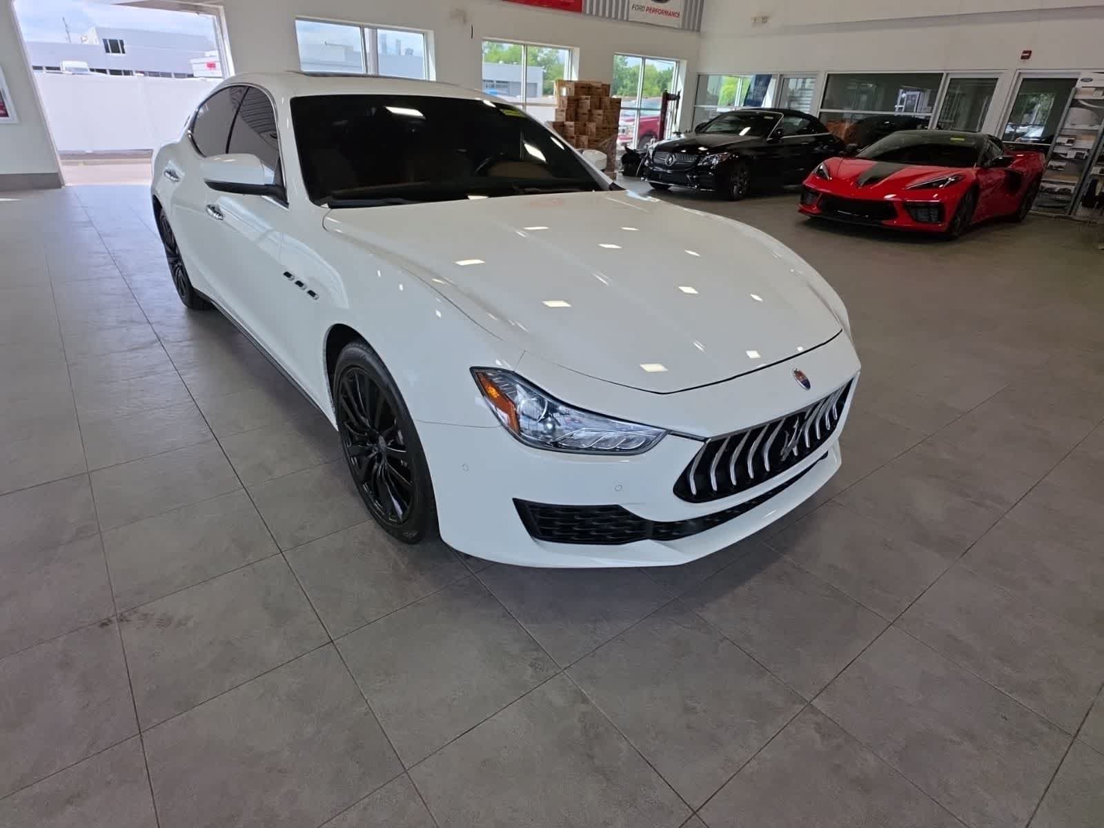 Used 2018 Maserati Ghibli S Q4 AWD/4WD image 4