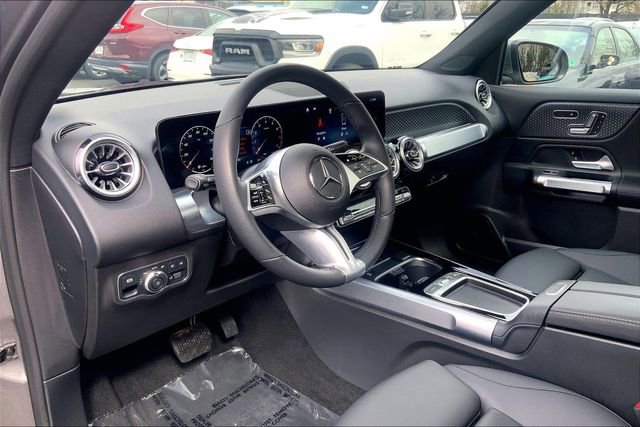 Used 2025 Mercedes-Benz GLB 250 4MATIC image 14