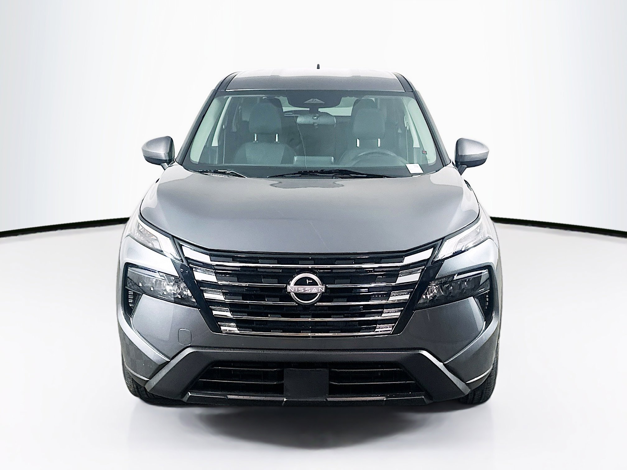 Used 2024 Nissan Rogue SV image 2