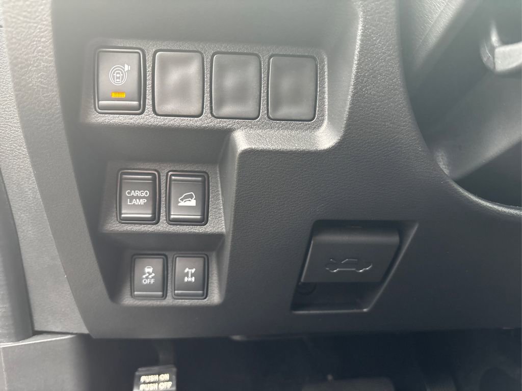 Certified 2025 Nissan Frontier PRO-4X image 32