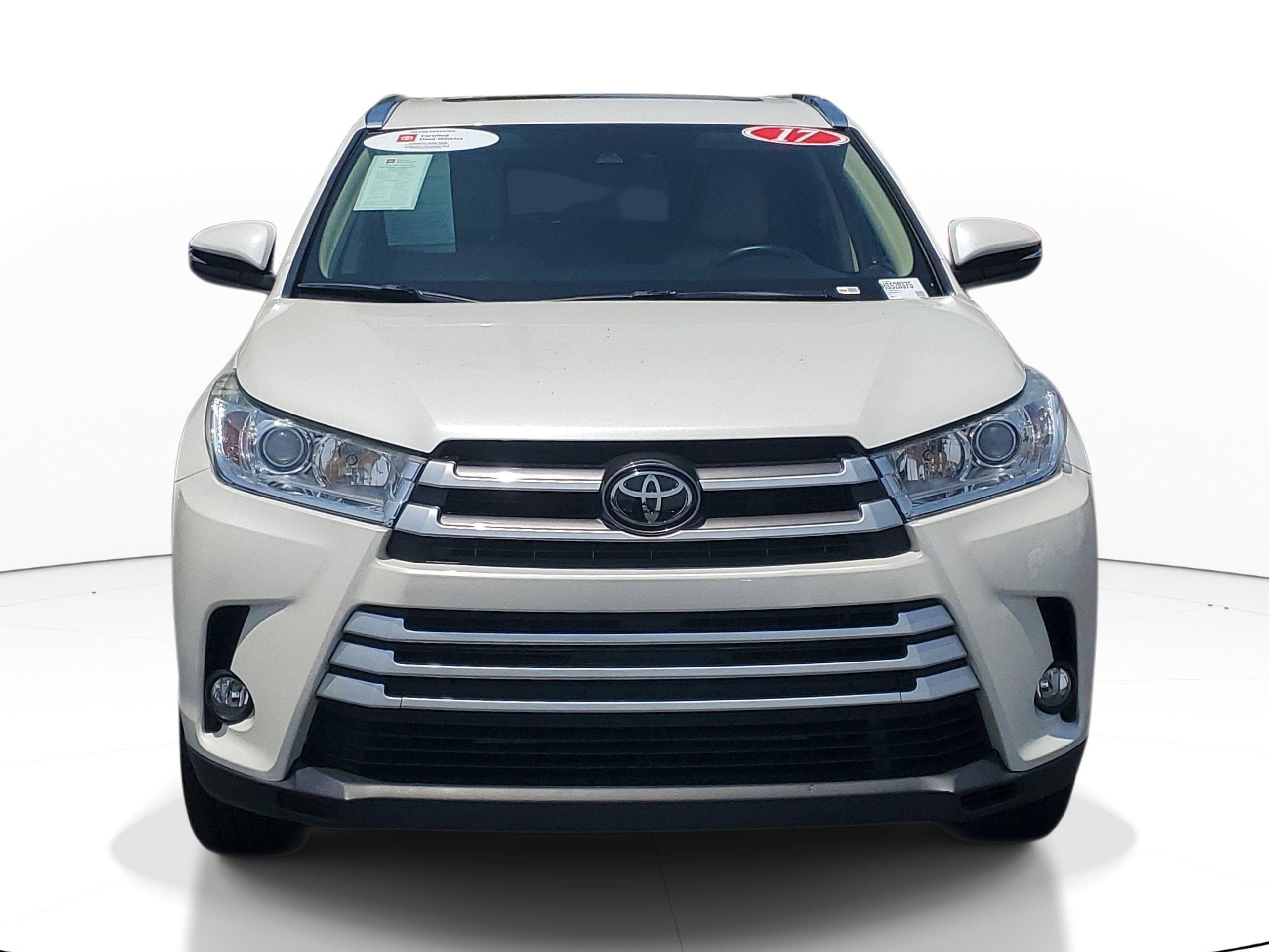 Certified 2017 Toyota Highlander XLE FWD image 2