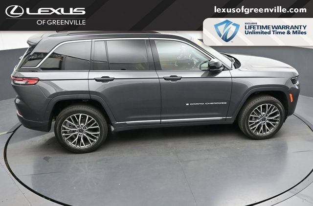Used 2026 Jeep Grand Cherokee Summit AWD/4WD image 43