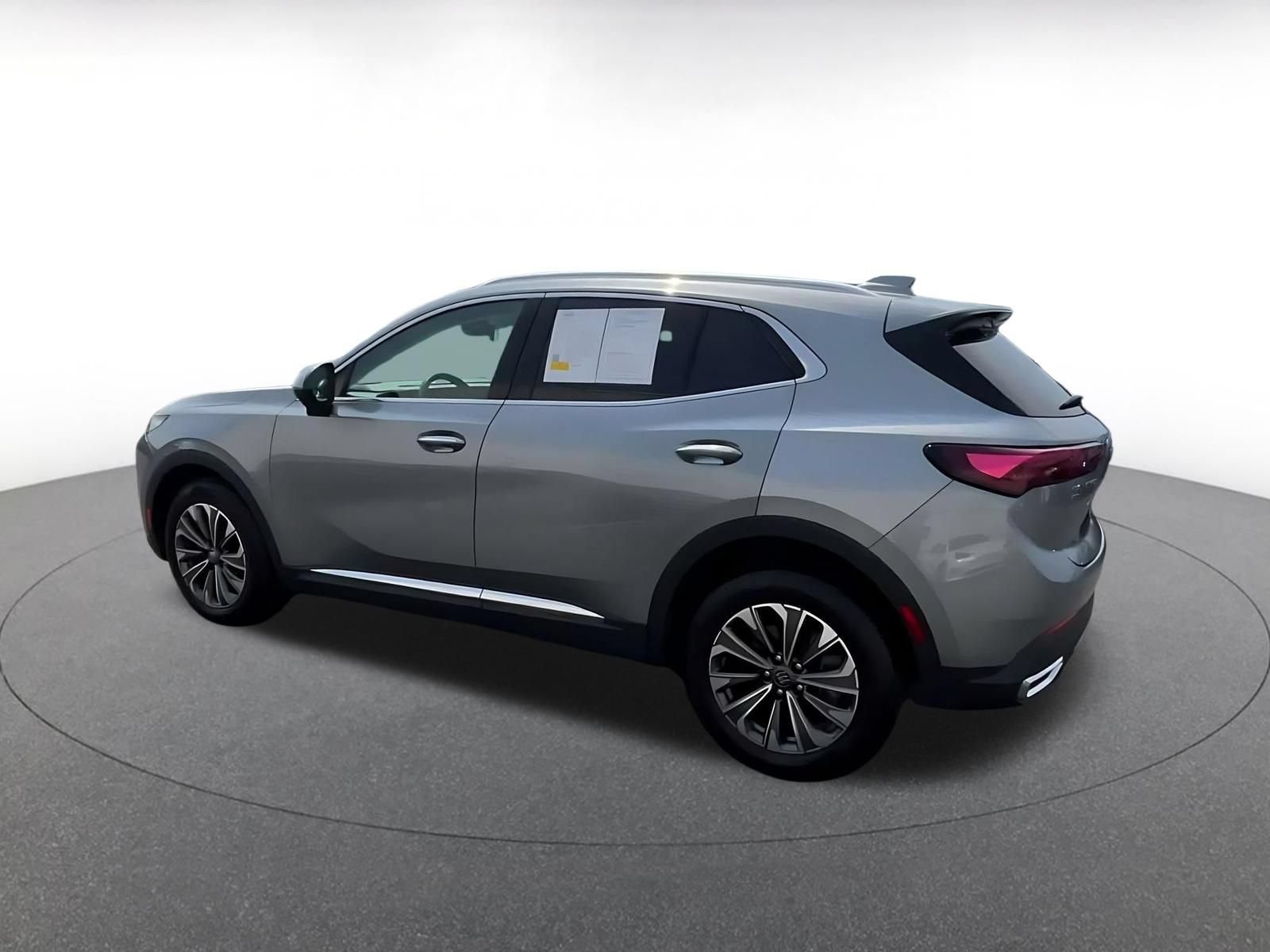 Used 2024 Buick Envision Preferred AWD/4WD image 10