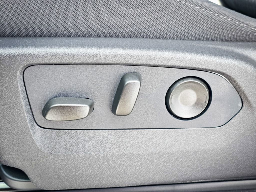 New 2026 GMC Sierra 1500 Elevation image 15