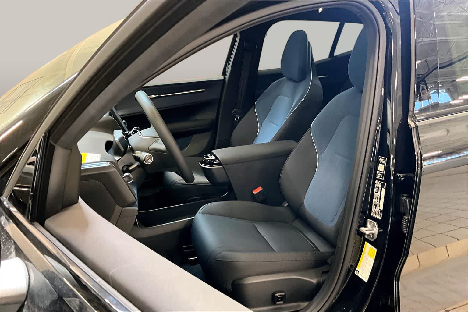 New 2026 Volvo EX30 Plus w/ Protection Package Premier AWD/4WD image 13
