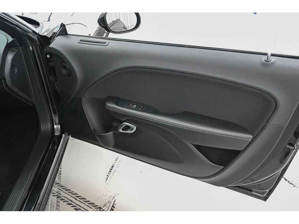 Used 2019 Dodge Challenger SXT w/ Blacktop Package image 15