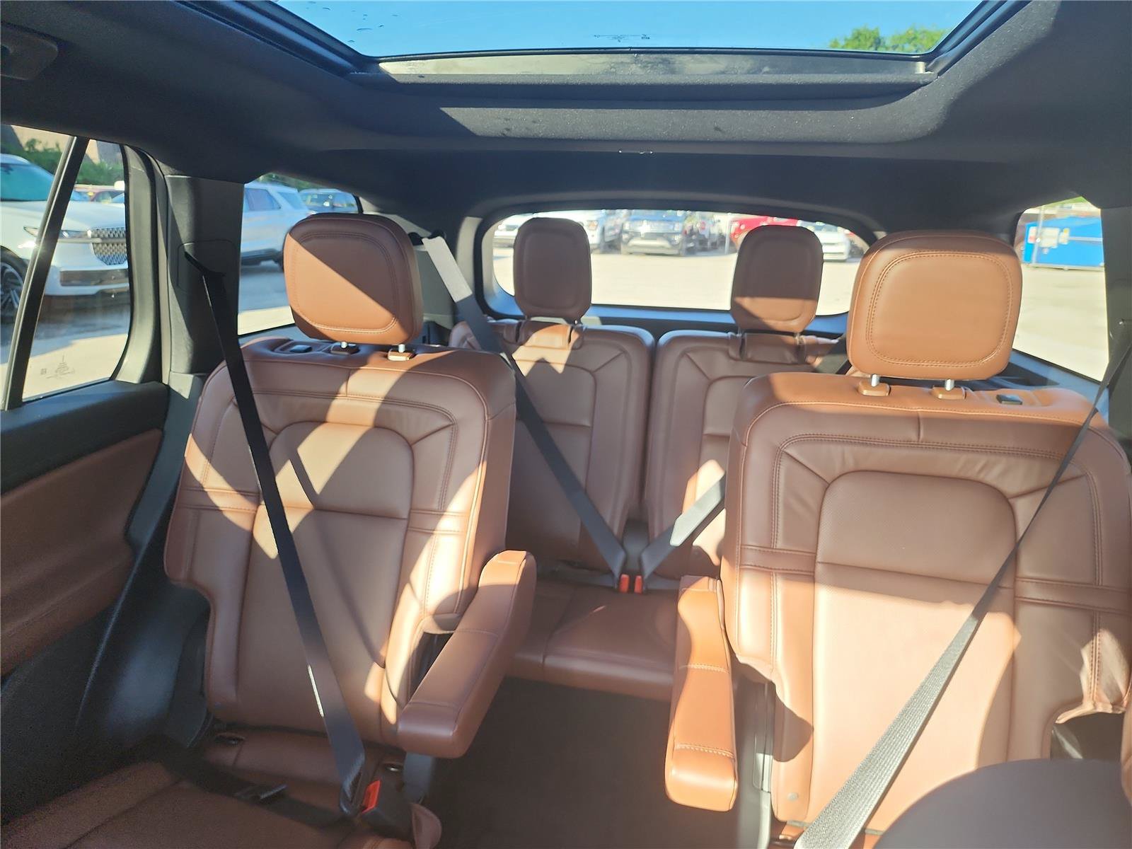 New 2027 Lincoln Aviator Reserve w/ Jet Appearance Package RWD image 15