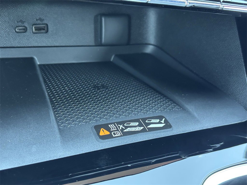 New 2026 Chevrolet Traverse High Country w/ LPO, Floor Liner Package image 24