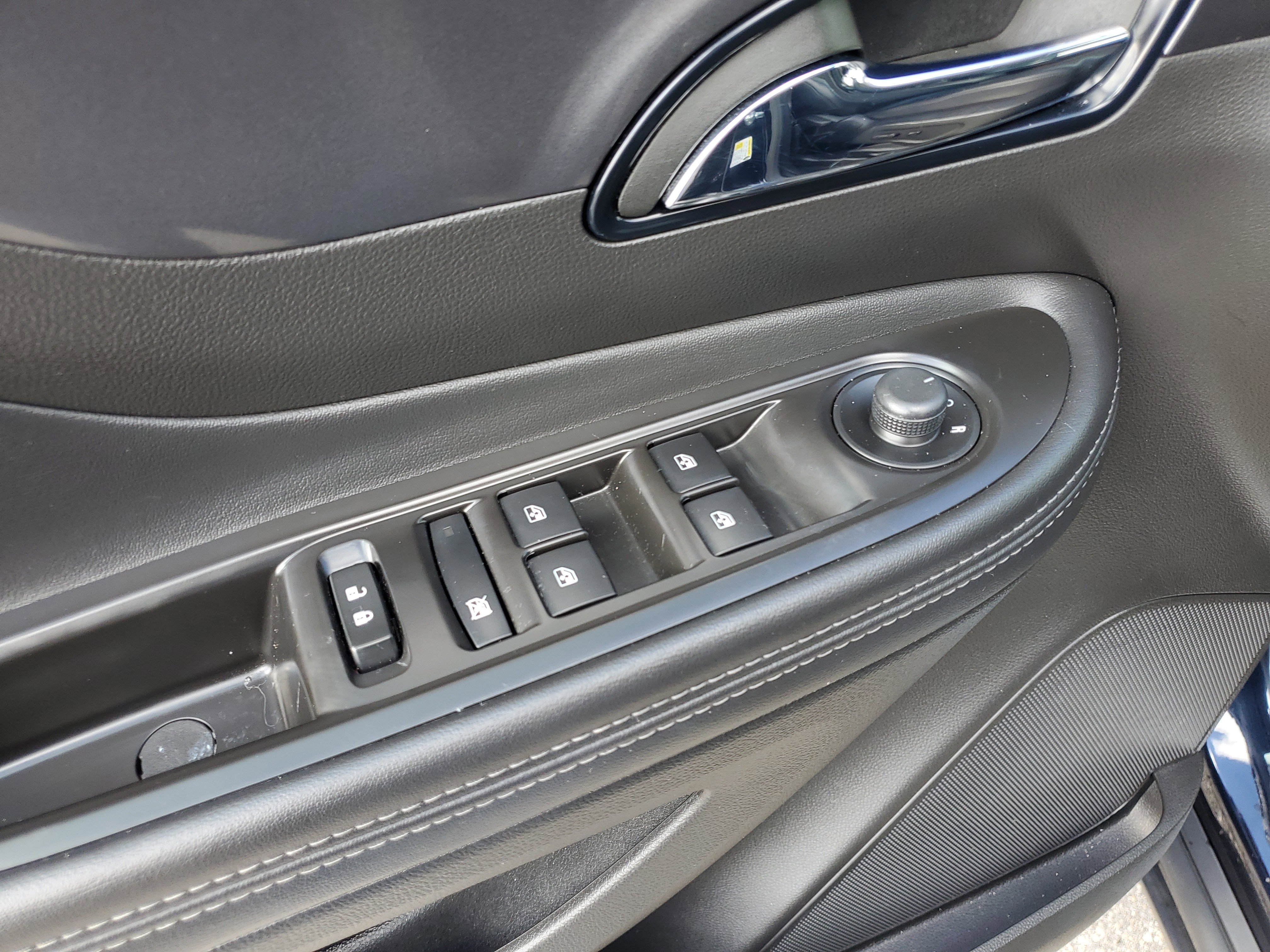 Used 2022 Buick Encore Preferred w/ Safety Package image 23