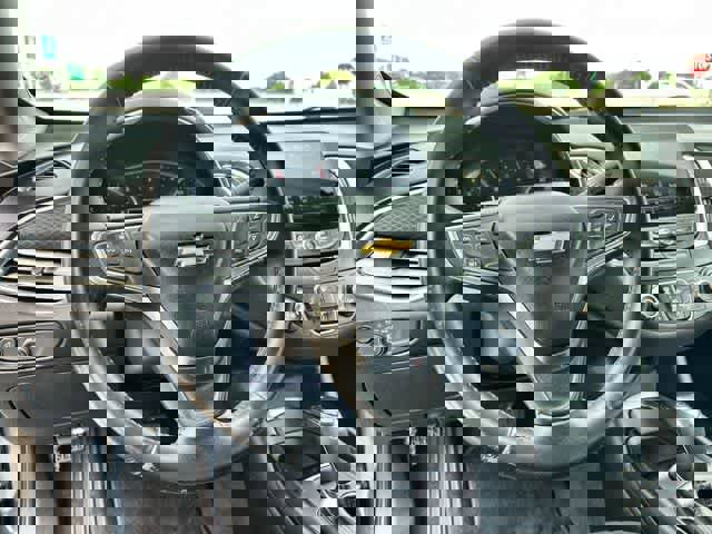 Used 2017 Chevrolet Malibu LT image 17