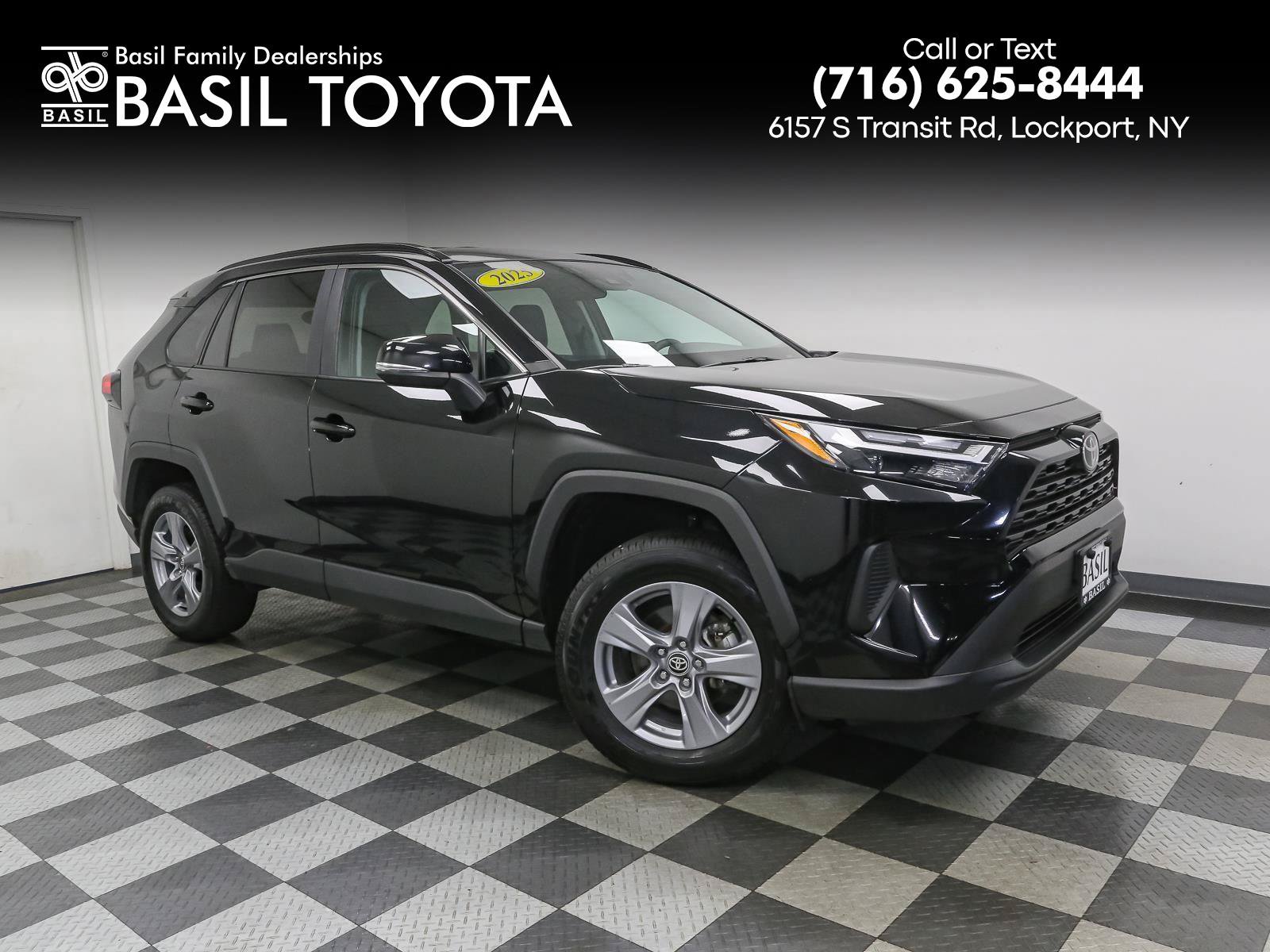 Used 2025 Toyota RAV4 XLE AWD/4WD image 1