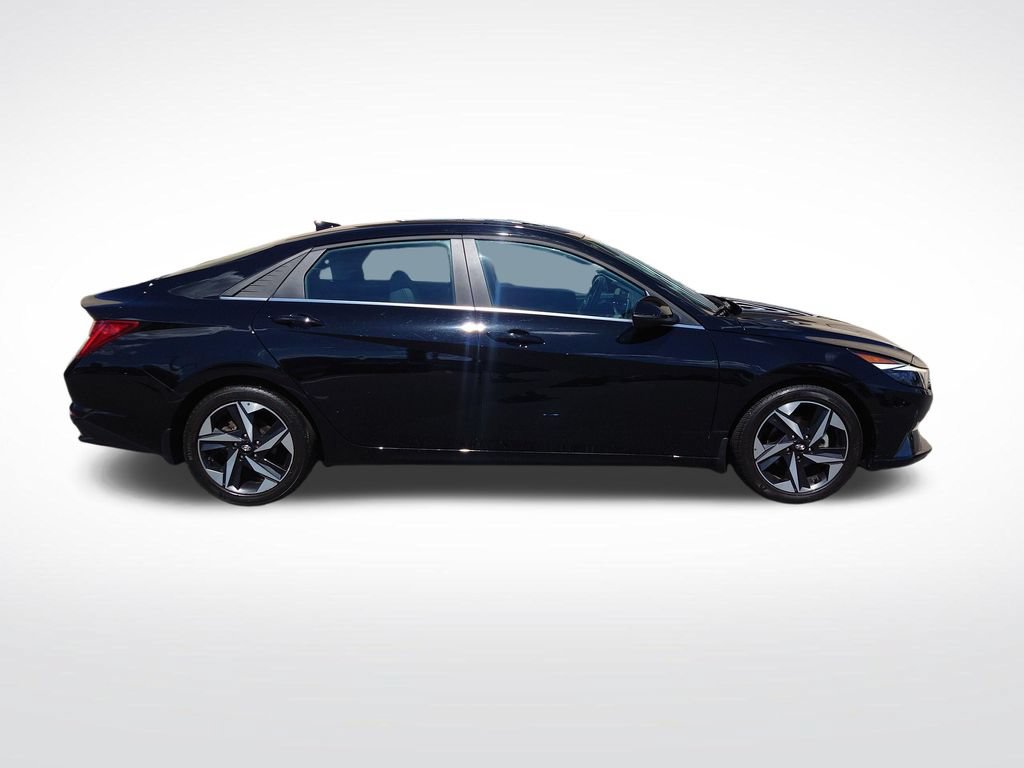 Certified 2023 Hyundai Elantra Limited FWD image 8