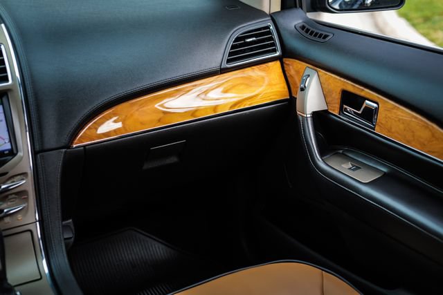 Used 2013 Lincoln MKX AWD image 23