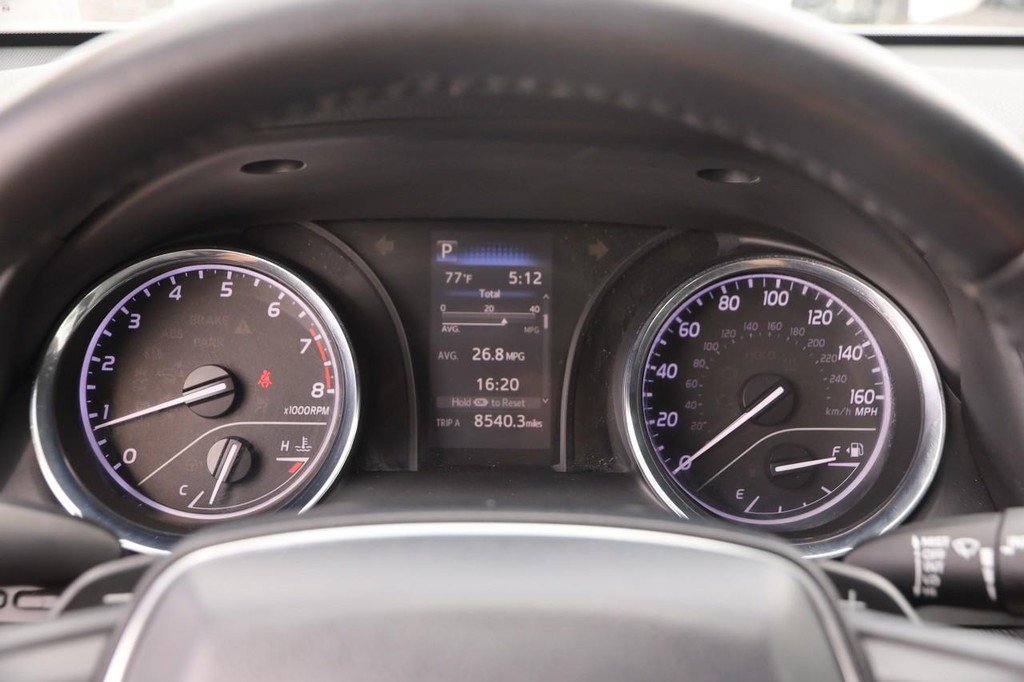 Used 2020 Toyota Camry SE image 13