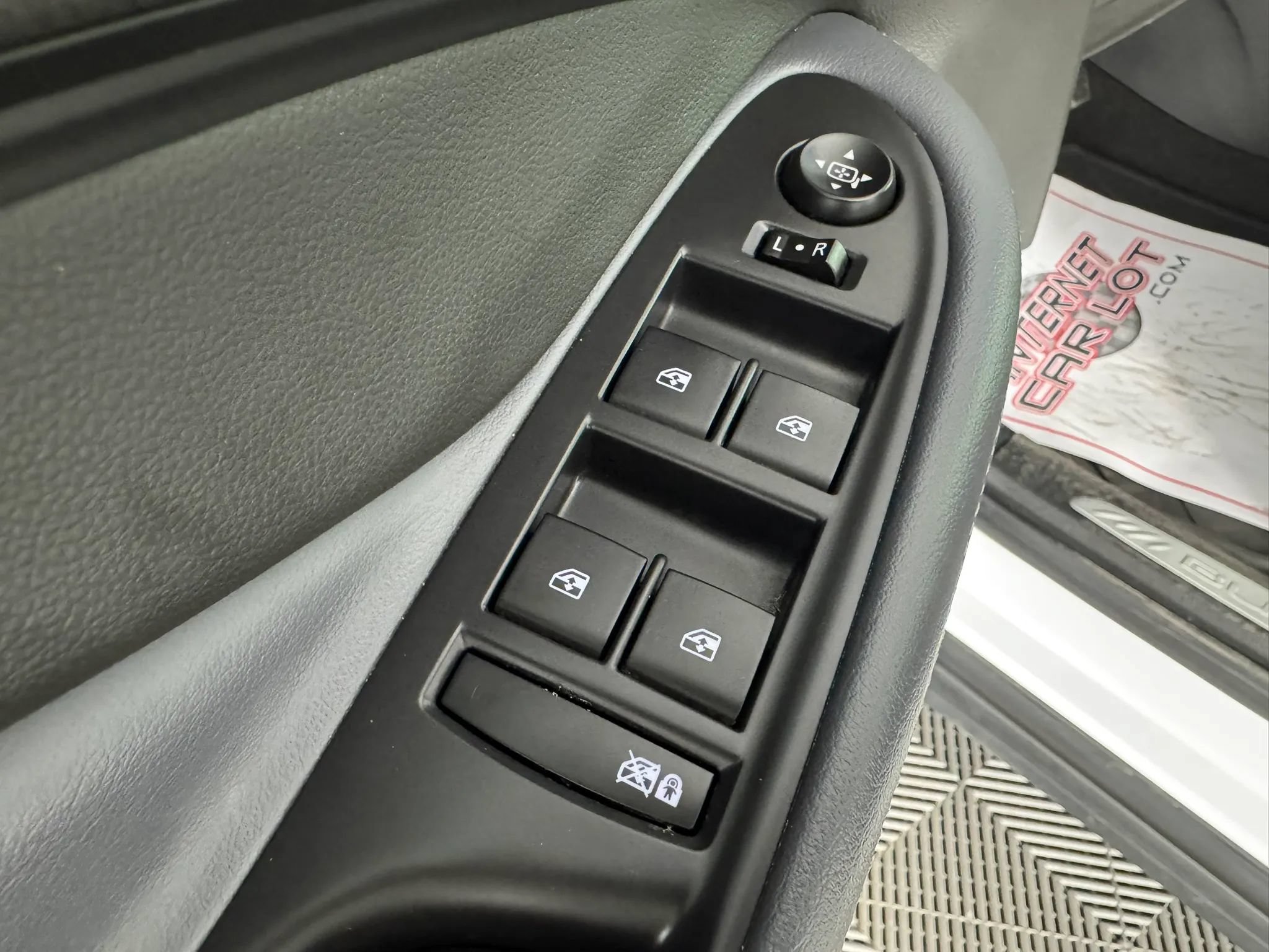Used 2020 Buick Envision Essence FWD image 41