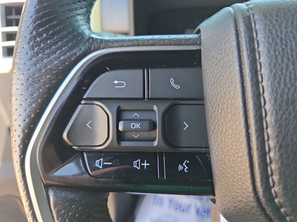 Used 2022 Toyota Tundra Platinum AWD/4WD image 17