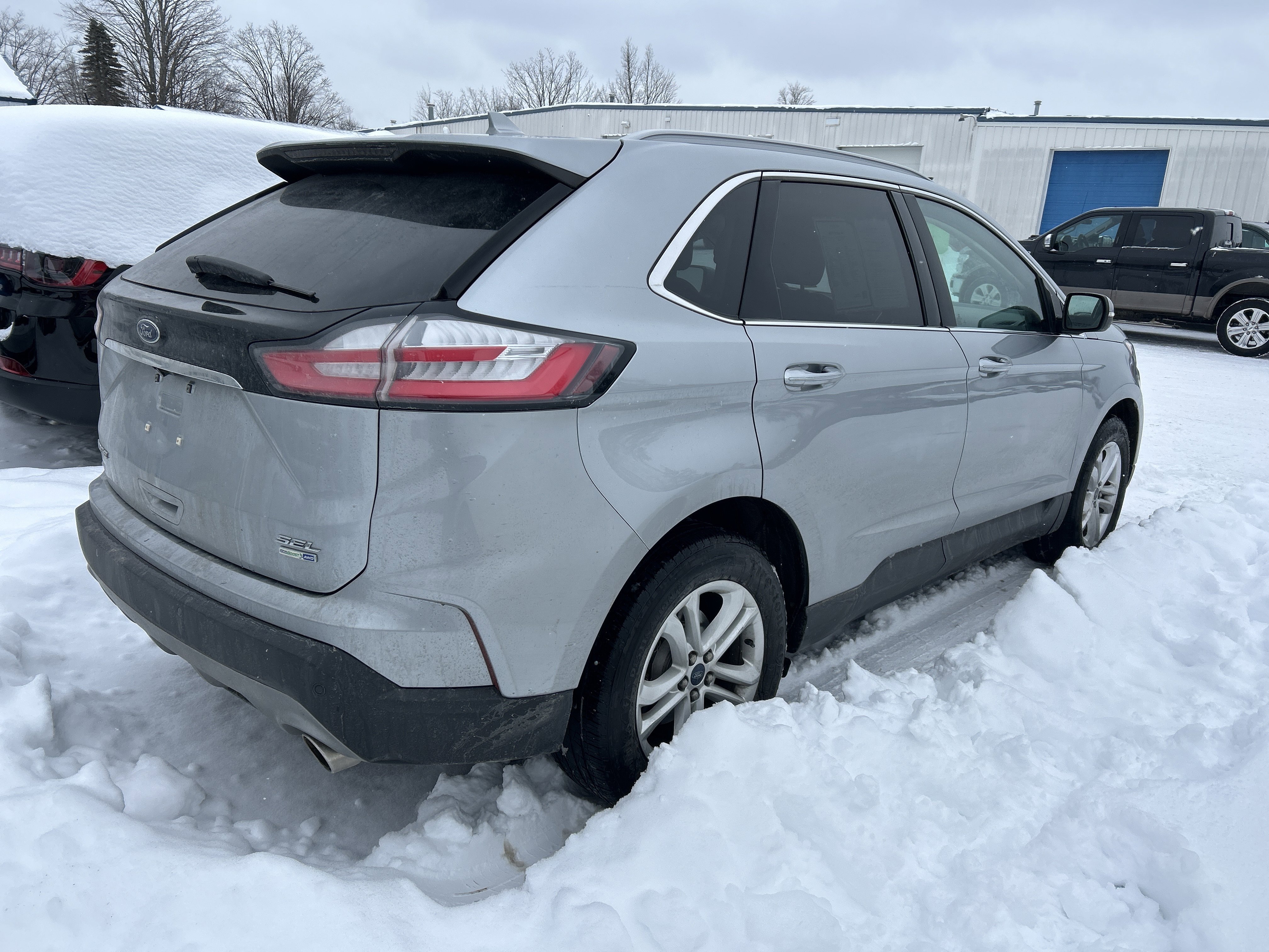 Used 2020 Ford Edge SEL w/ Convenience Package image 4