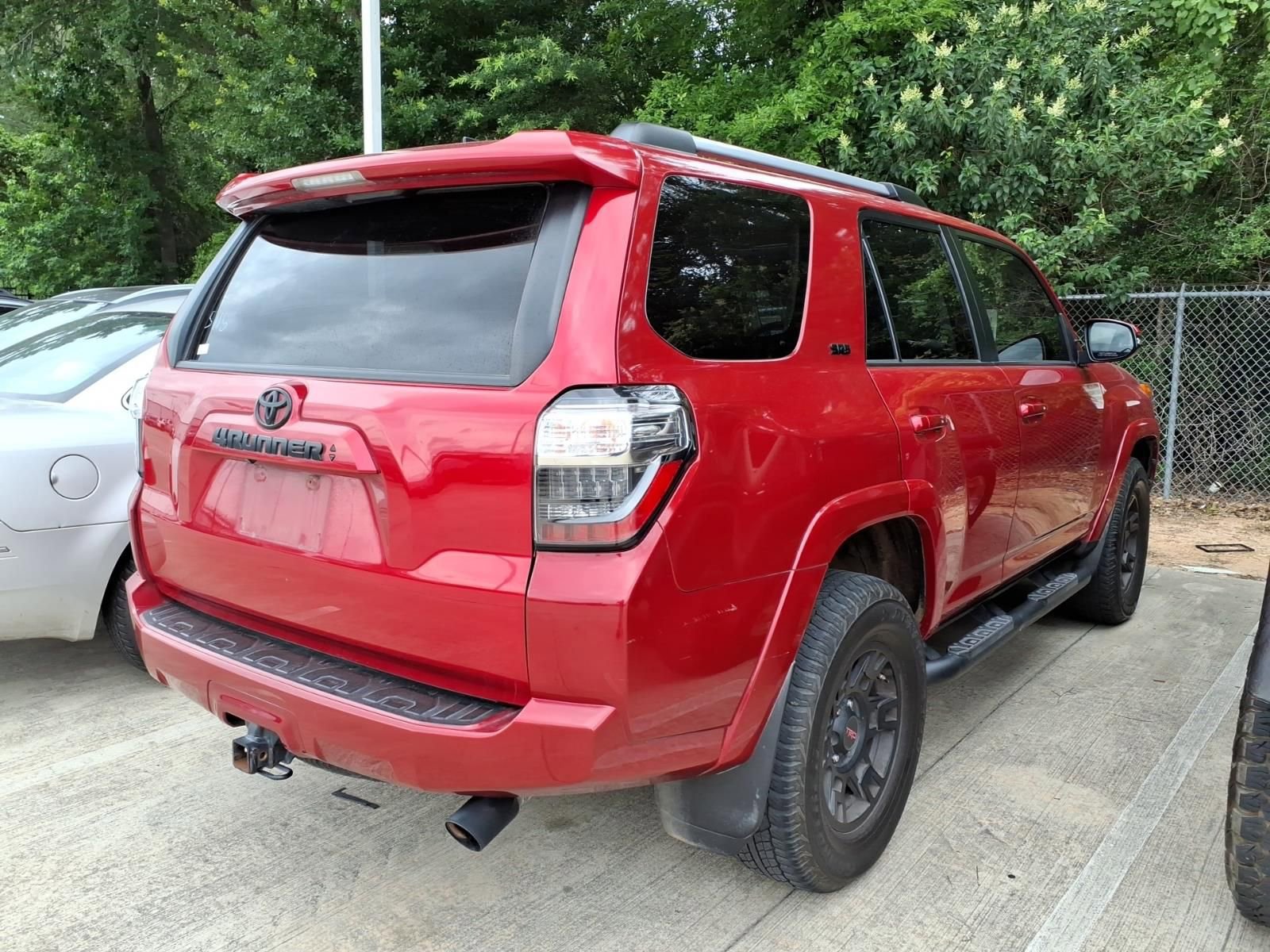 Certified 2020 Toyota 4Runner SR5 Premium w/ Moonroof Package AWD/4WD image 11