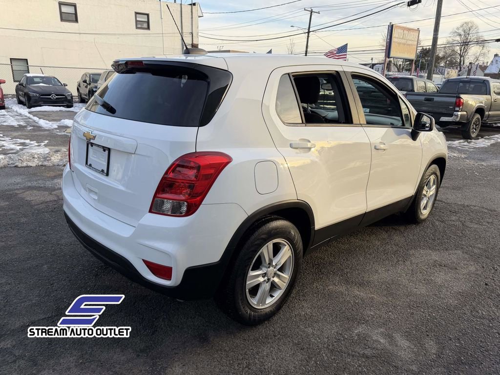 Used 2021 Chevrolet Trax LS w/ Tint and Cruise Package image 8