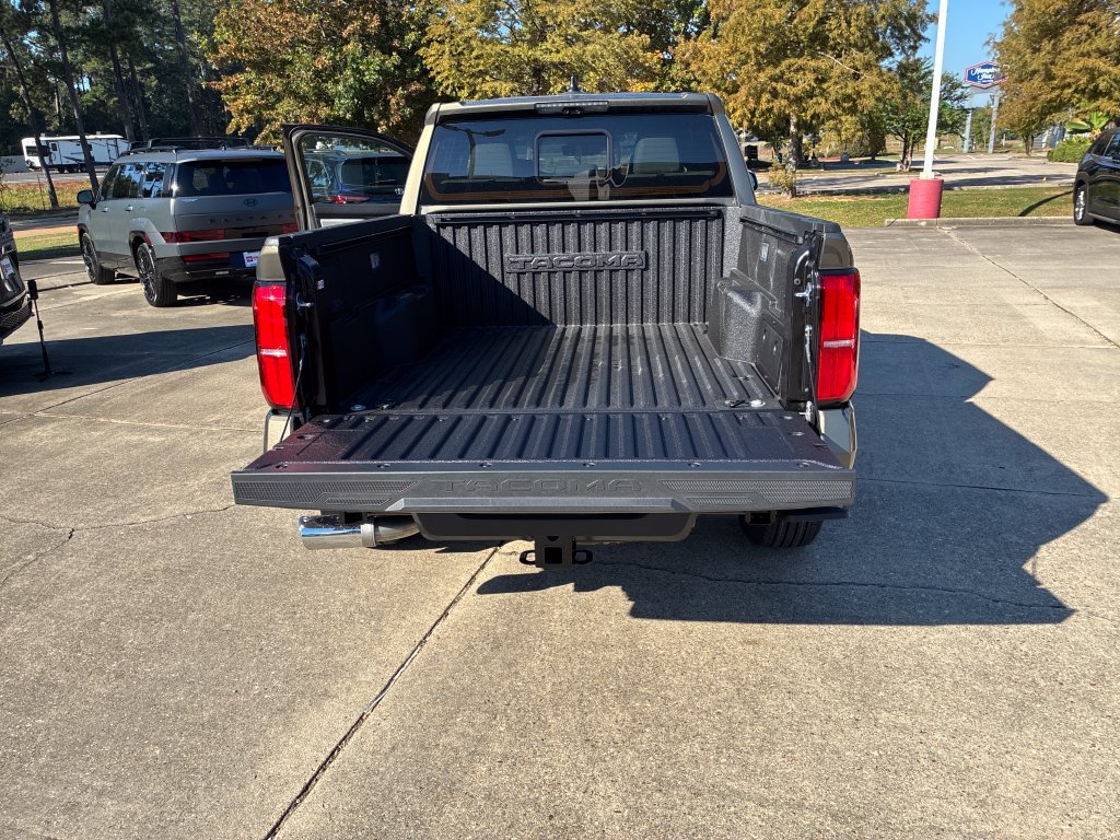 New 2026 Toyota Tacoma Limited AWD/4WD image 32