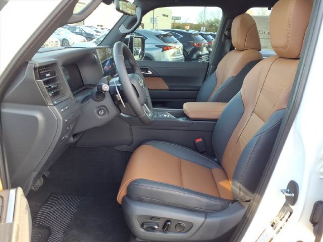 New 2026 Lexus GX 550 w/ Cold Area Package AWD/4WD image 15
