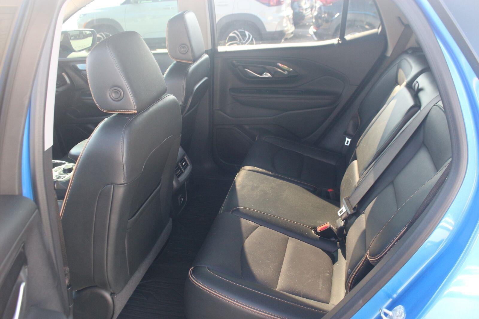 Used 2024 GMC Terrain AT4 w/ Infotainment Package II AWD/4WD image 36