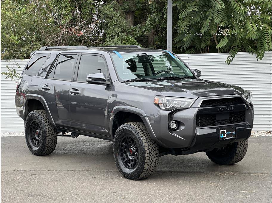 Used 2023 Toyota 4Runner TRD Off-Road Premium w/ Moonroof Package AWD/4WD image 12