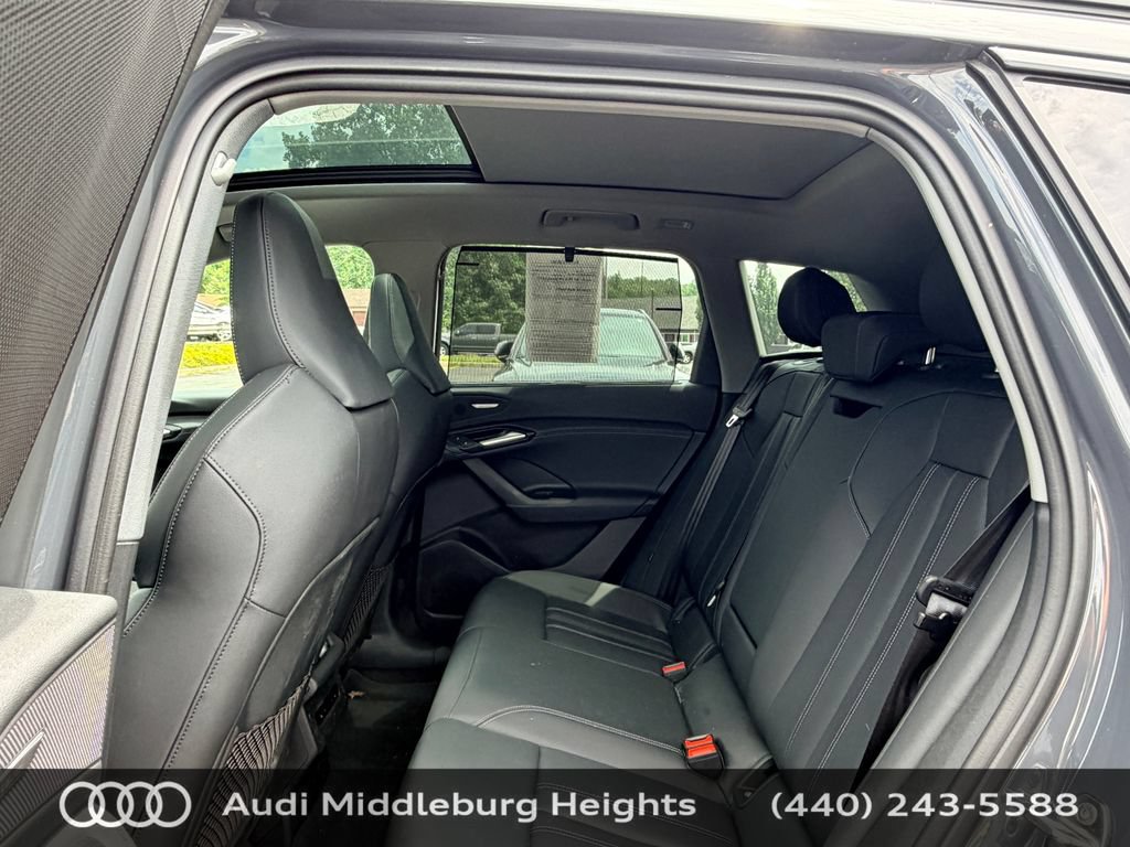 Certified 2025 Audi Q6 e-tron Premium Plus w/ Premium Plus AWD/4WD image 29