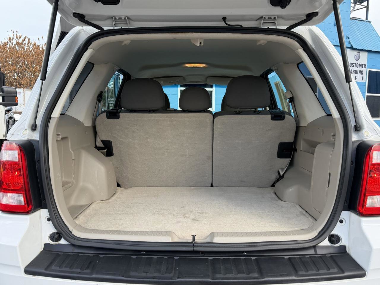 Used 2011 Ford Escape XLS w/ 101A Rapid Spec Order Code FWD image 14