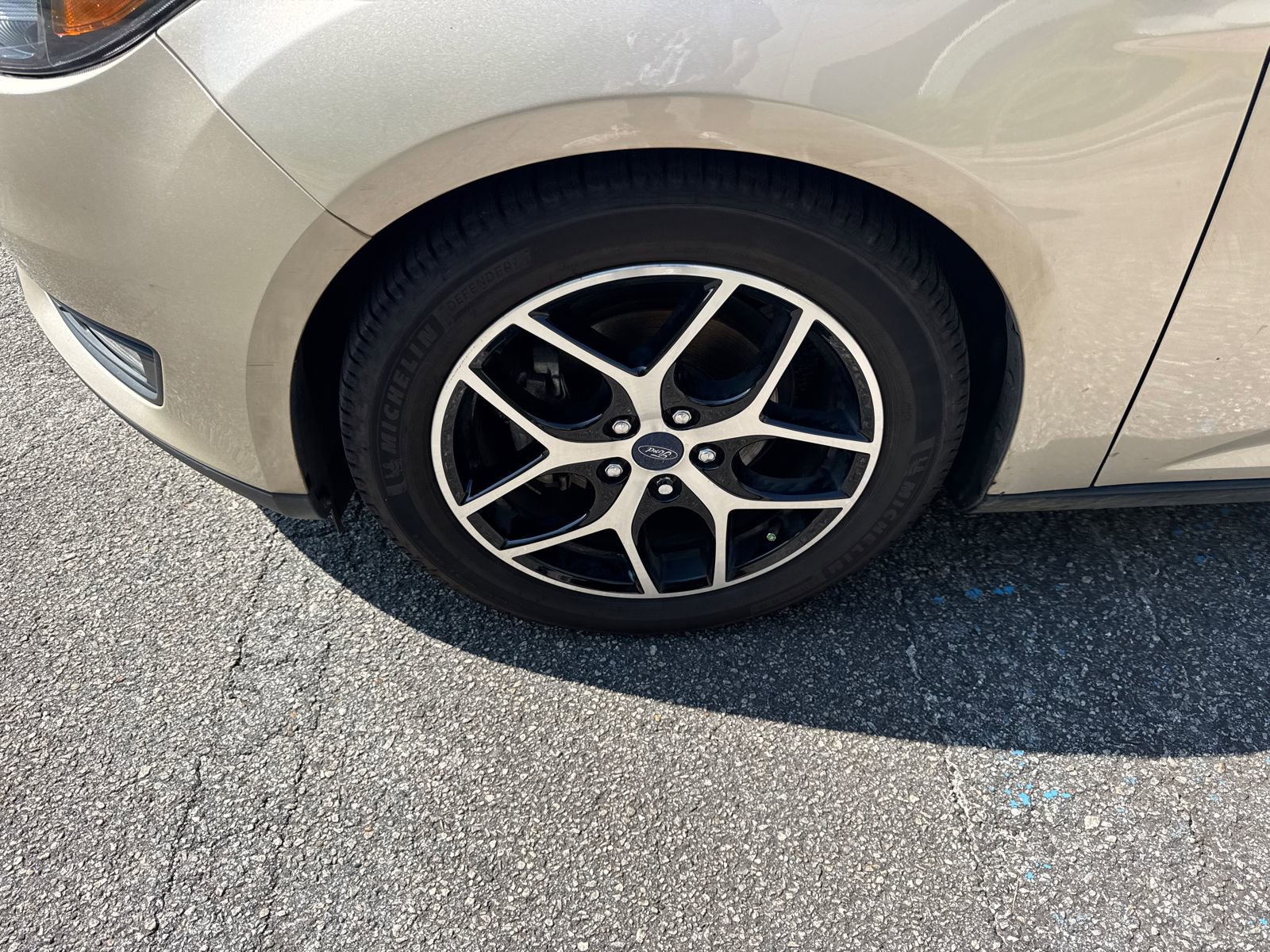 Used 2018 Ford Focus SEL FWD image 11