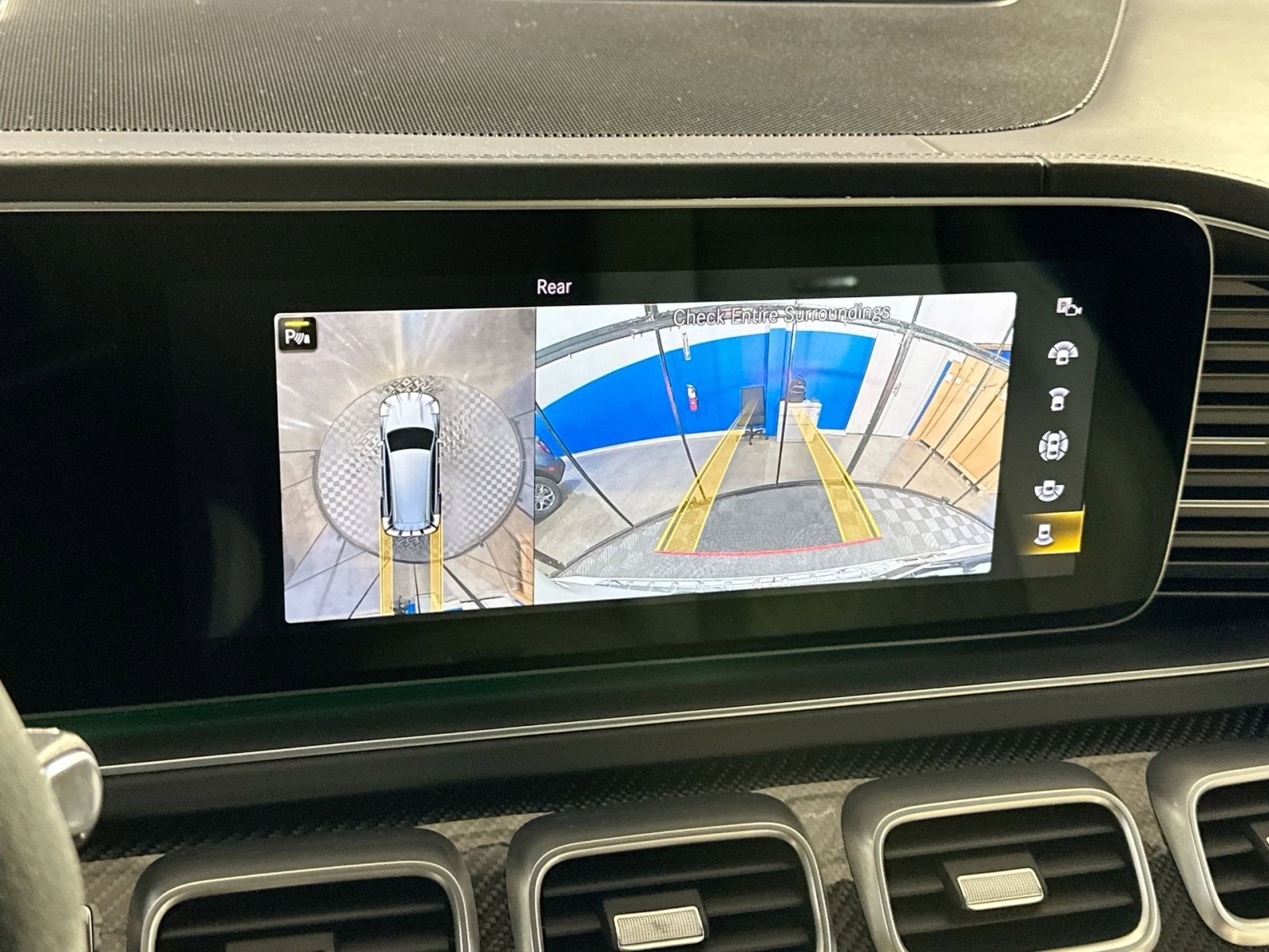 Used 2023 Mercedes-Benz GLS 63 AMG 4MATIC image 25