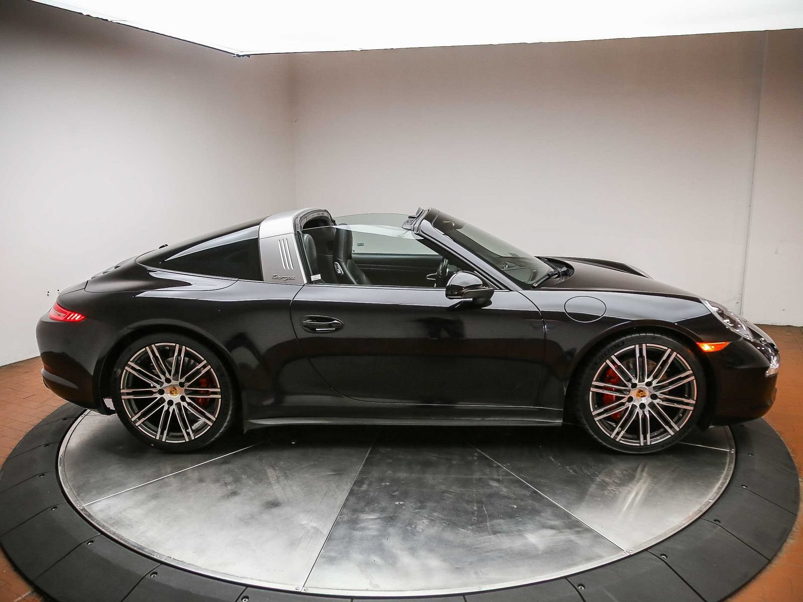 Used 2016 Porsche 911 Targa 4S AWD/4WD image 5
