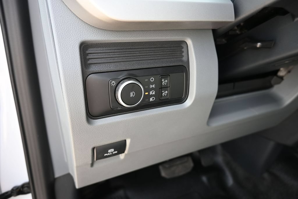 New 2026 Ford F550 4x4 Supercab Super Duty image 4