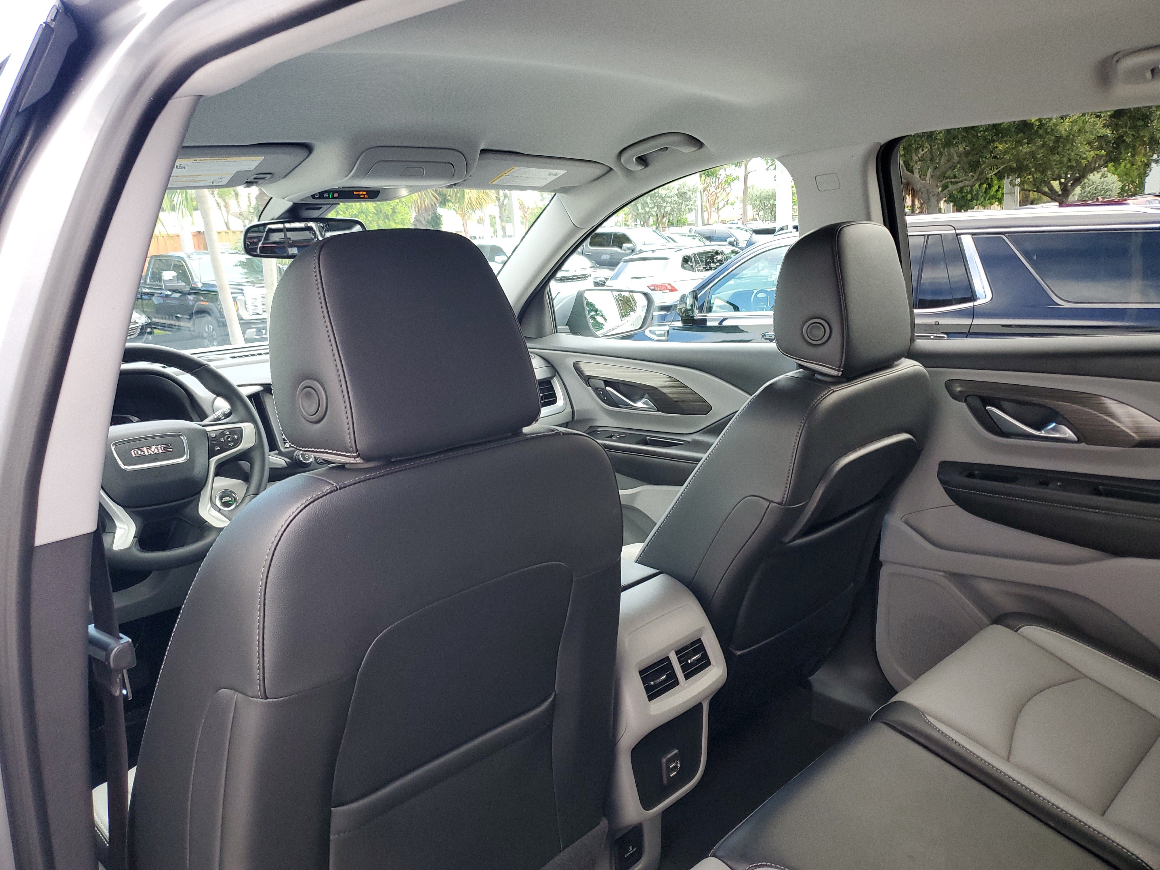 Used 2023 GMC Terrain SLT FWD image 14