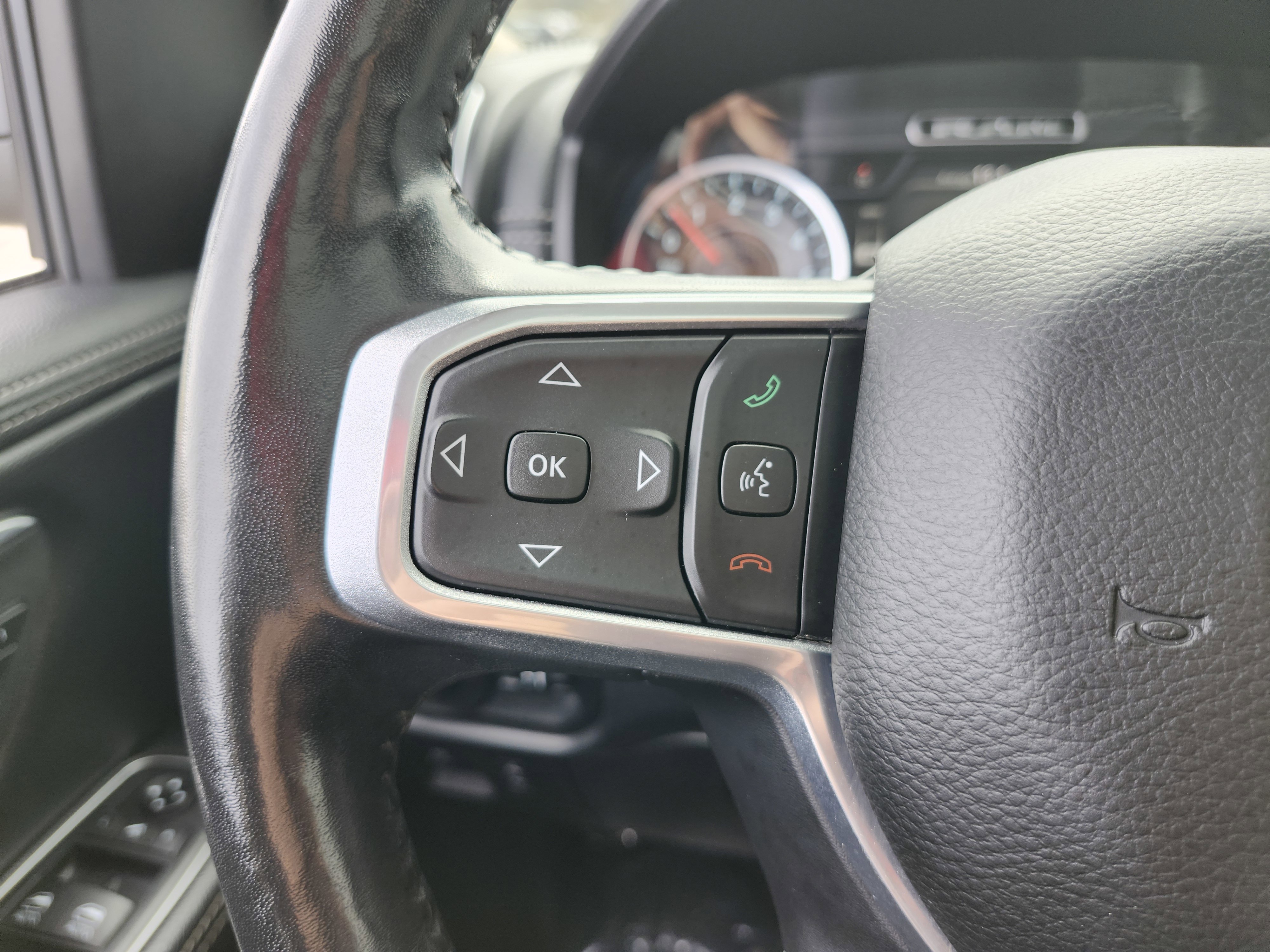 Used 2020 RAM 1500 Laramie AWD/4WD image 47