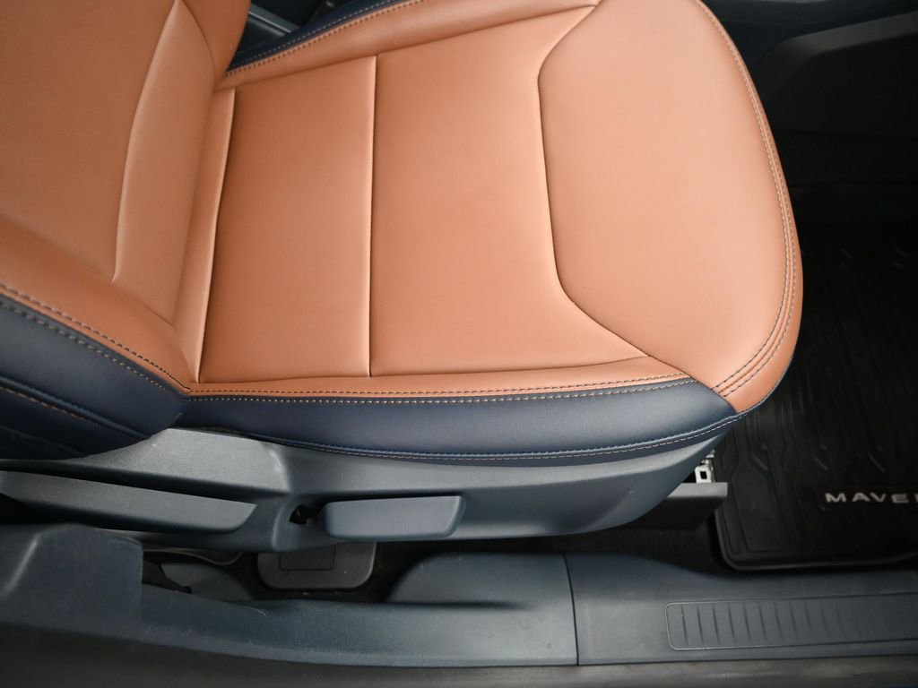 Used 2023 Ford Maverick Lariat w/ Lariat Luxury Package image 32