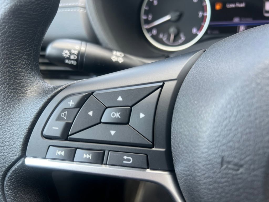 New 2025 Nissan Sentra SV image 10