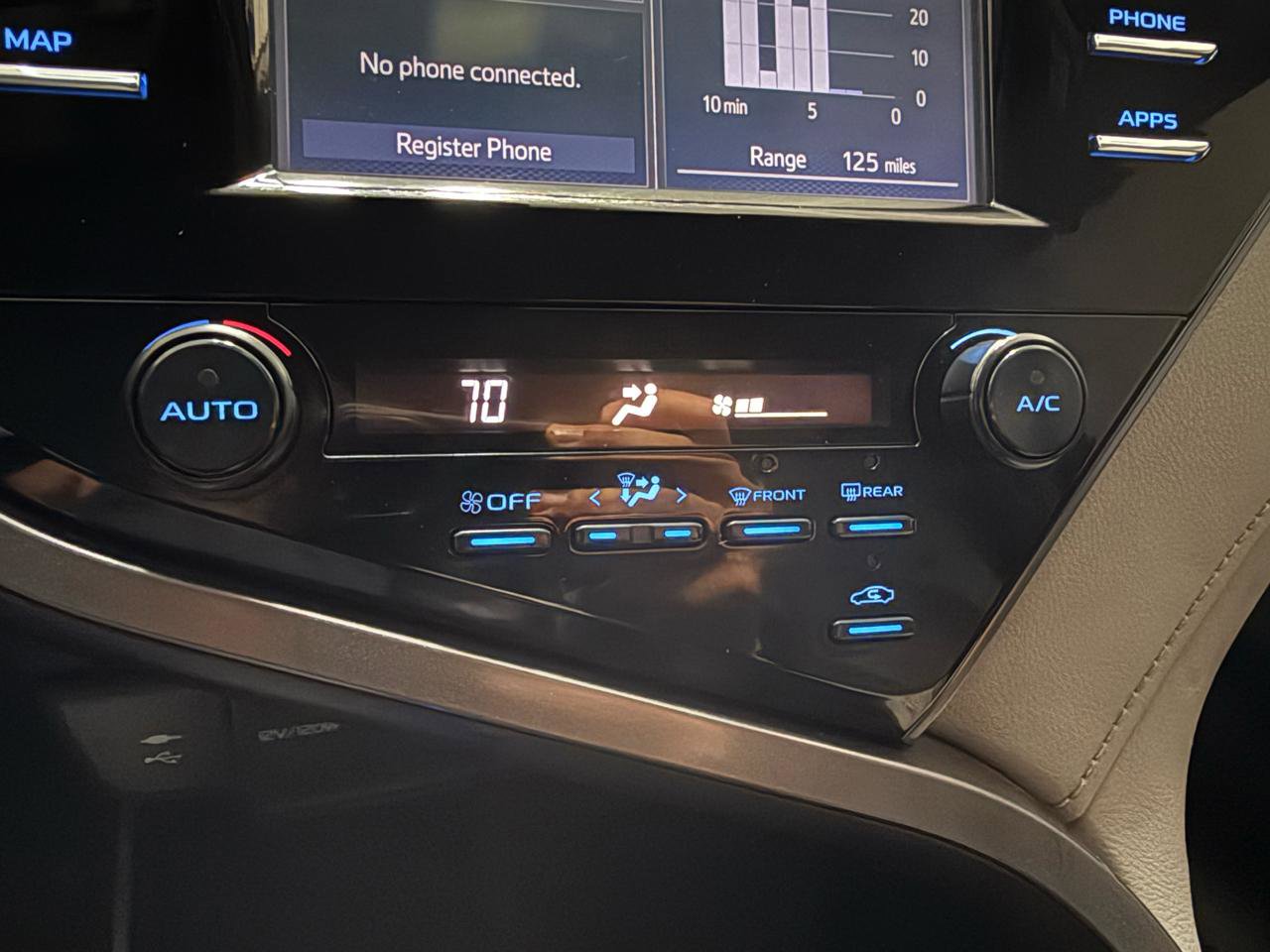 Used 2019 Toyota Camry SE image 34