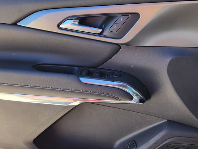 New 2025 Chevrolet Traverse LT w/ Driver Confidence Package image 17