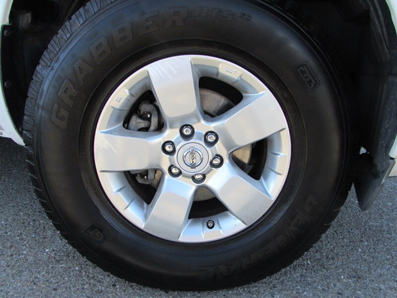 Used 2012 Nissan Frontier SV RWD image 21