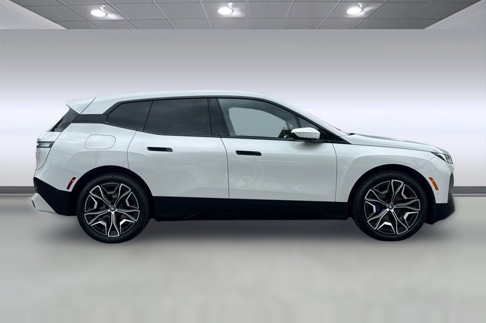 Certified 2024 BMW iX xDrive50 w/ Sport Package AWD/4WD image 8